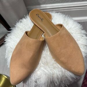 Tan flats